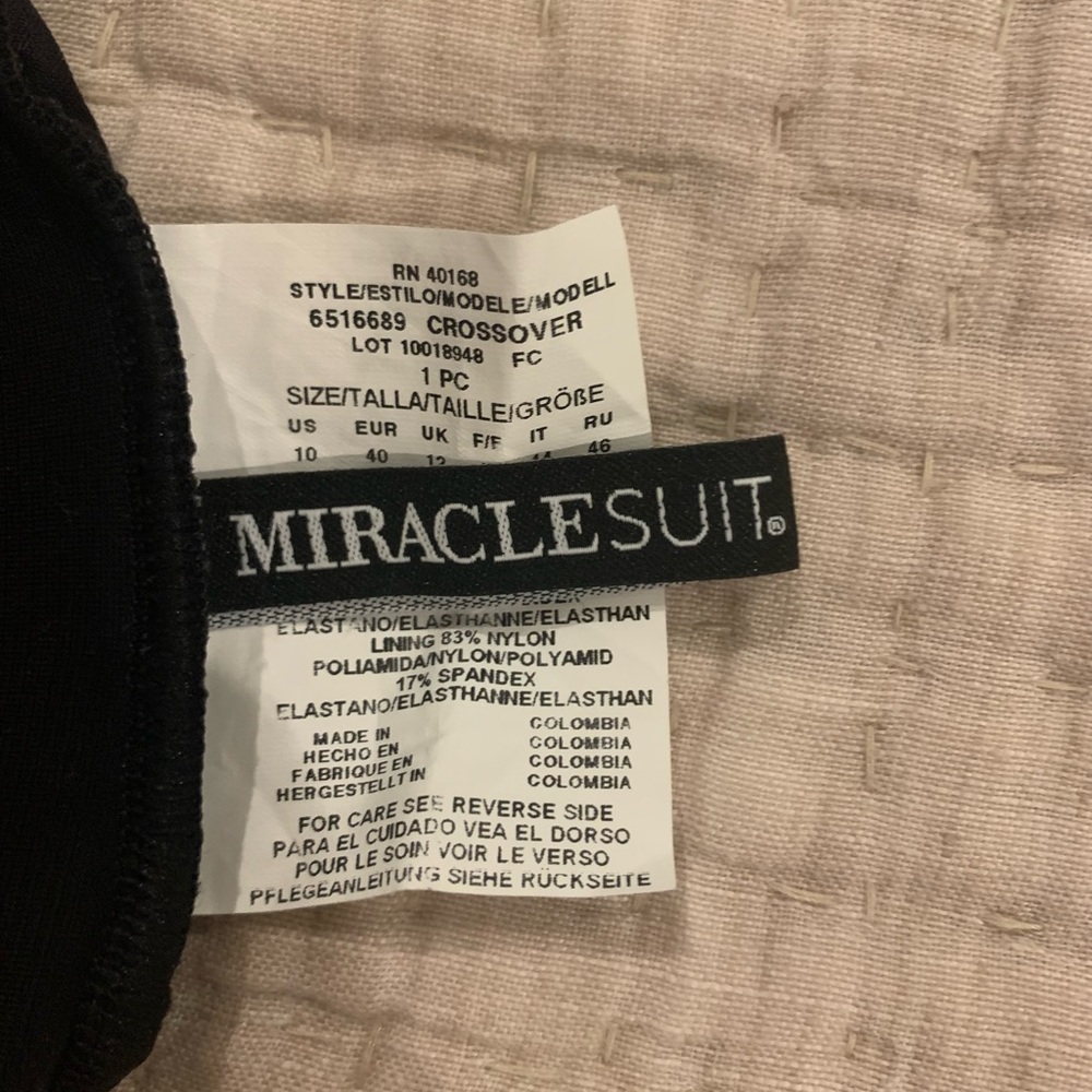 Miraclesuit Solid Crossover With Mesh - image 4